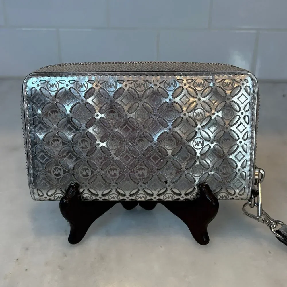 Michael Kors Wallet Leather Jet Set Travel Medium Flower Perforated Metallic